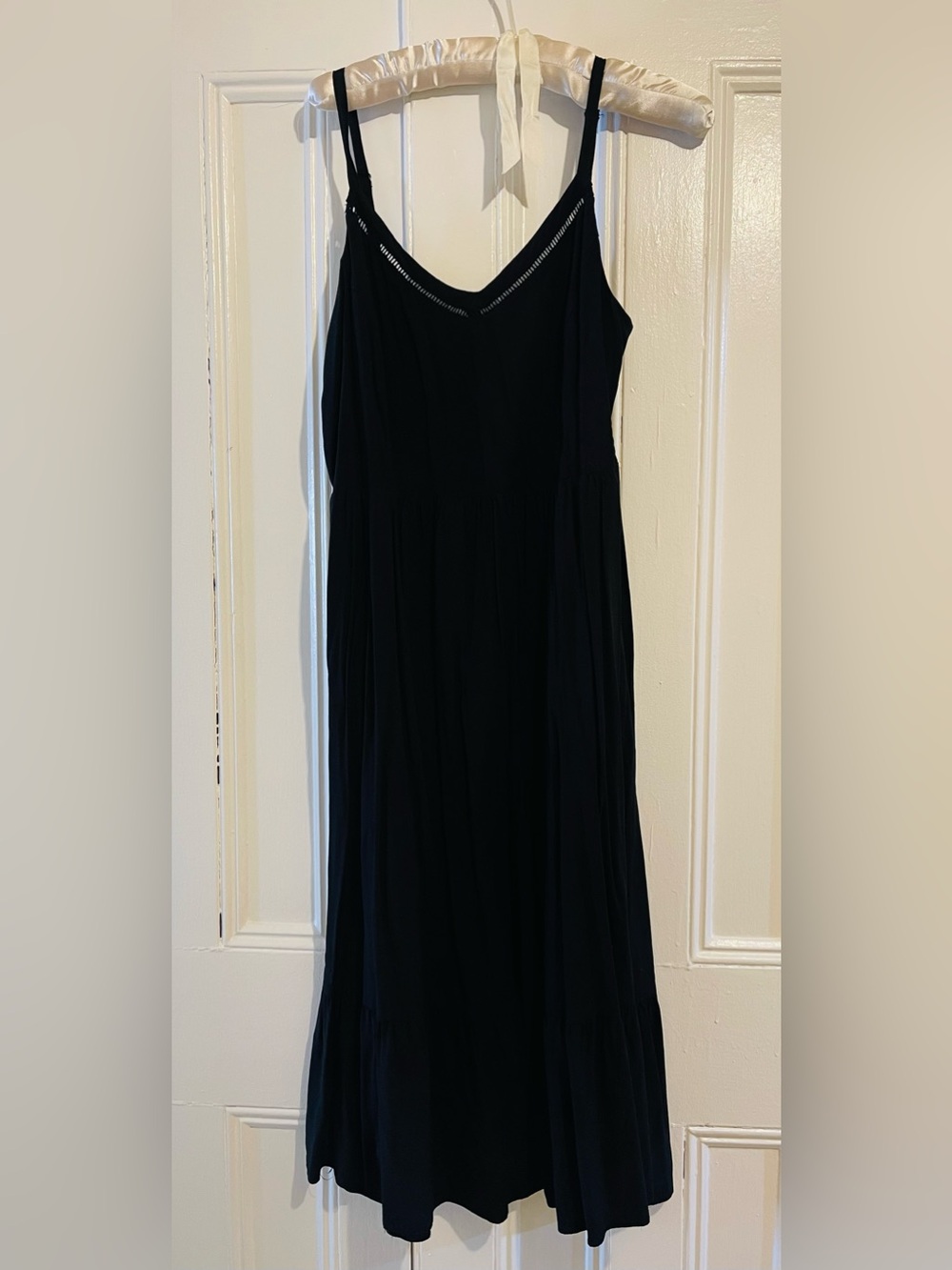 Old Navy Black Tiered Midi Dress - Large